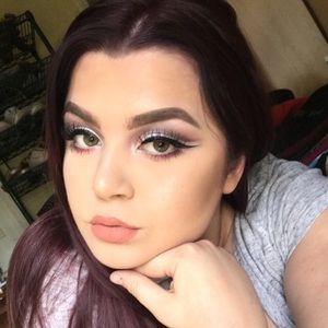 Meet your Posher, Hailey